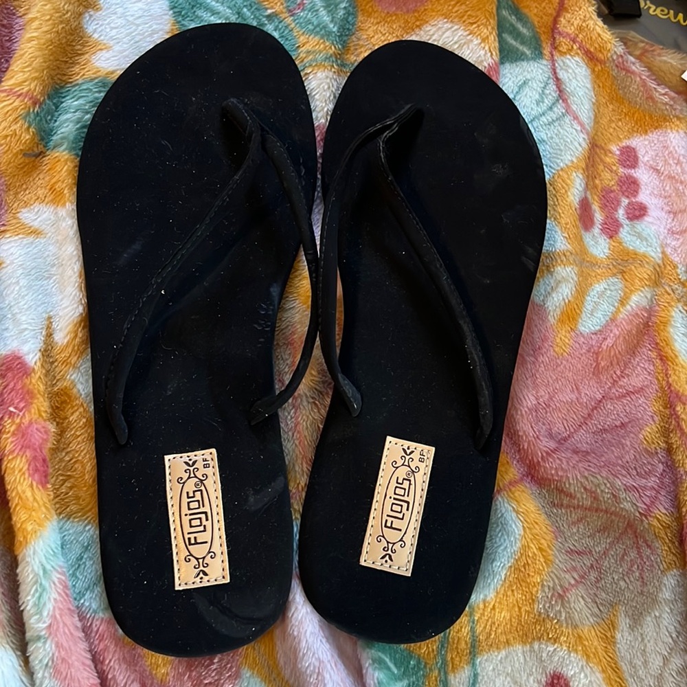 NWOT flojos size 10